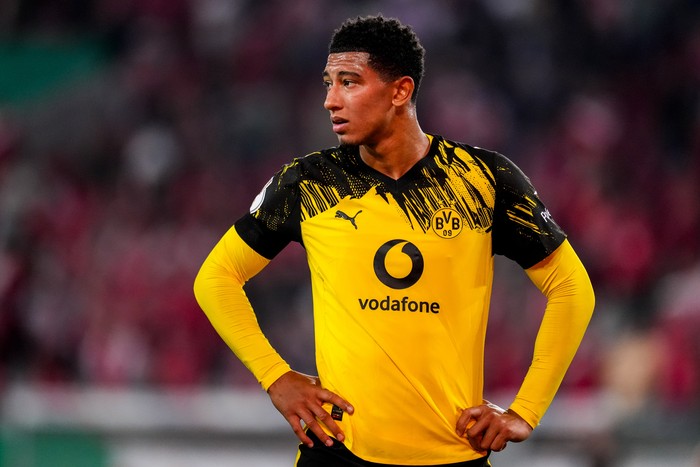 ESSEN, GERMANY - AUGUST 18: Jobe Bellingham of Borussia Dortmund looks on after the DFB Cup match between Rot-Weiss Essen and Borussia Dortmund at Stadion an der Hafenstrasse on August 18, 2025 in Essen, Germany. (Photo by Rene Nijhuis/MB Media/Getty Images)