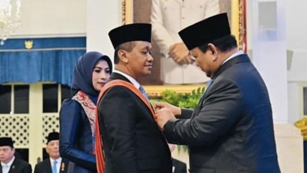 Menteri Energi dan Sumber Daya Mineral (ESDM) Bahlil Lahadalia menerima penghargaan Bintang Mahaputera Adipurna dari Presiden Prabowo Subianto di Jakarta, Senin (25/8/2025). (ANTARA/Dokumentasi Pribadi)