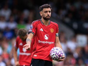 Fernandes Dinilai Tak Layak Jadi Kapten MU: Kekanak-kanakan! Fernandes Dinilai Tak Layak Jadi Kapten MU: Kekanak-kanakan!