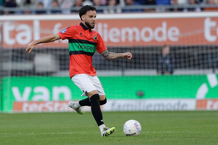 ALMELO, NETHERLANDS - AUGUST 16: Calvin Verdonk of NEC Nijmegen  during the Dutch Eredivisie  match between Heracles Almelo v NEC Nijmegen at the Asito Stadium on August 16, 2025 in Almelo Netherlands (Photo by Stan Oosterhof/Soccrates/Getty Images)