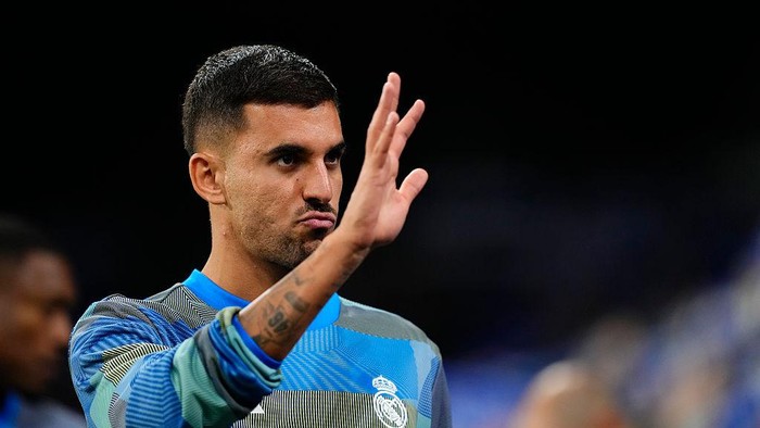 Dani Ceballos central midfield of Real Madrid and Spain prior the La Liga EA Sports match between Real Oviedo and Real Madrid CF at Carlos Tartiere on August 24, 2025 in Oviedo, Spain. (Photo by Jose Breton/Pics Action/NurPhoto via Getty Images)