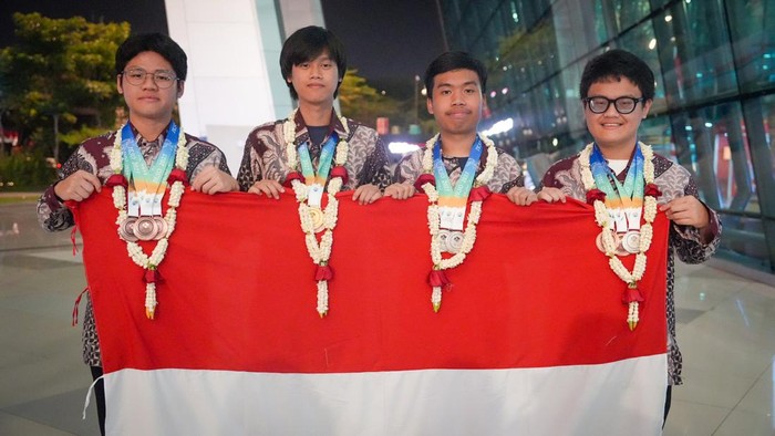 Hebat! Empat Anak Indonesia Sabet Belasan Medali di Olimpiade Ilmu Kebumian