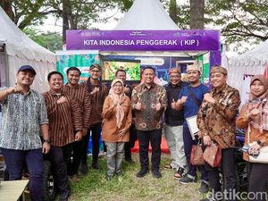 KIP Tegaskan Komitmen Bangun Desa Wisata Jatim di Festival Dewi Cemara KIP Tegaskan Komitmen Bangun Desa Wisata Jatim di Festival Dewi Cemara