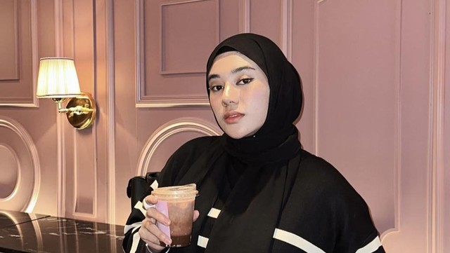 Update Informasi Selebriti InsertLive : Pisah Usai 2 Bulan Nikah, Masa Lalu Clara Shinta Diduga Jadi Simpanan Disorot Lagi