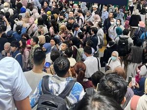 Ini Penyebab Penumpang MRT Membeludak di Stasiun Lebak Bulus Kemarin Malam Ini Penyebab Penumpang MRT Membeludak di Stasiun Lebak Bulus Kemarin Malam