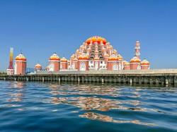 Mau Liburan Akhir Tahun? Ini 14 Wisata Religi di Indonesia yang Wajib Dikunjungi