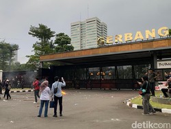 Massa Mahasiswa Demo di Belakang DPR Bubarkan Diri