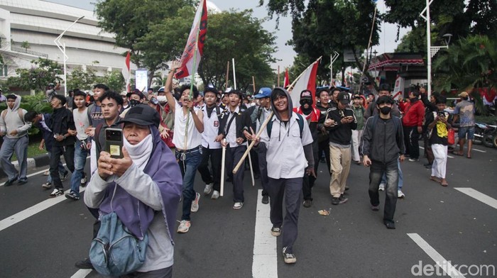 Ketika Pelajar Menagih Hak Politik Ketika Pelajar Menagih Hak Politik