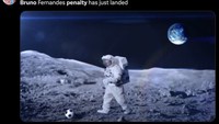 Tak hanya ke ruang angkasa, bola tendangan penalti Bruno Fernandes meleset hingga sampai ke bulan. Jauh banget, ya! (Foto: Twitter)