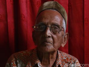 Sosok Nyak Sandang, Penyumbang Pembelian Pesawat Pertama Terima Bintang Jasa Sosok Nyak Sandang, Penyumbang Pembelian Pesawat Pertama Terima Bintang Jasa