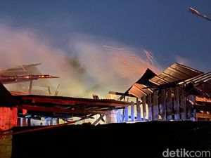 Pabrik Tahu di Pangkalpinang Ludes Terbakar Pabrik Tahu di Pangkalpinang Ludes Terbakar