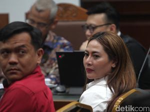 Eks Dirut Taspen Beli 4 Tas LV, Mobil, hingga Tanah Buat Dua Pacarnya