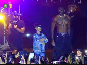 Melly Mike Merasa Terhormat Jadi Bagian Pacu Jalur: Kalian Seperti Keluarga