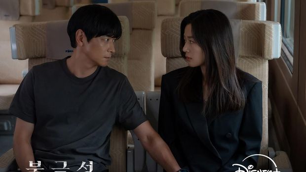 Kang Dong Won dan Jun Ji Hyun di drama Korea Tempest.