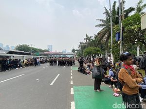 Demo 25 Agustus di Depan DPR, Lalin Jalan Gatsu Arah Grogol Dialihkan