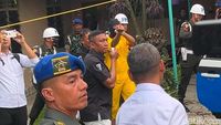 Momen Anggota TNI Bunuh Istri Acungkan Jari Tengah ke Keluarga Korban