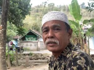 Anak Bungsu Brigadir Esco Sering Tanya: Mana Bapak, Saya Sayang Bapak Anak Bungsu Brigadir Esco Sering Tanya: Mana Bapak, Saya Sayang Bapak