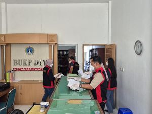 Kejari Kulon Progo Geledah Kantor BUKP Wates Diduga Terkait Dana Macet Kejari Kulon Progo Geledah Kantor BUKP Wates Diduga Terkait Dana Macet