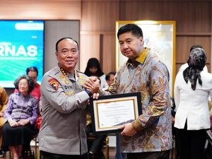 Polri Dapat Penghargaan dari Menteri PKP Atas Dukungan 3 Juta Rumah Subsidi Polri Dapat Penghargaan dari Menteri PKP Atas Dukungan 3 Juta Rumah Subsidi