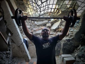 Perjuangan Pilu Binaragawan Gaza Pertahankan Otot di Tengah Bencana Kelaparan Perjuangan Pilu Binaragawan Gaza Pertahankan Otot di Tengah Bencana Kelaparan