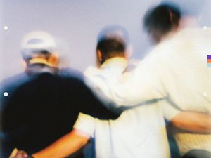 Lirik Lagu Aku Ada Untukmu Perunggu dan Maknanya tentang Teguh Pendirian Lirik Lagu Aku Ada Untukmu Perunggu dan Maknanya tentang Teguh Pendirian