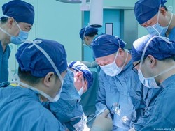 China Sukses Transplantasi Paru-paru Babi ke Manusia