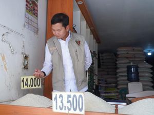 Polda Jabar Pastikan Stok Beras di Bandung Raya Aman, Harga Normal Polda Jabar Pastikan Stok Beras di Bandung Raya Aman, Harga Normal