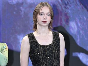 Liburannya Si Cantik Emma Myers Liburannya Si Cantik Emma Myers