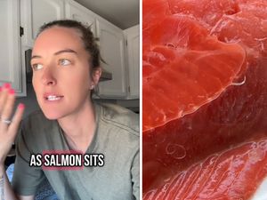 Hiii! Ada Cacing Bergerak dalam Salmon Mentah yang Dijual di Supermarket Hiii! Ada Cacing Bergerak dalam Salmon Mentah yang Dijual di Supermarket