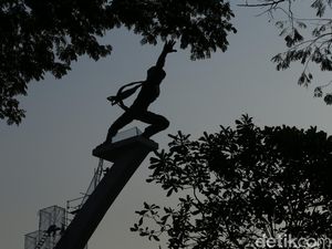 Ikon Jakarta Patung Dirgantara Dirawat Agar Tetap Kokoh Ikon Jakarta Patung Dirgantara Dirawat Agar Tetap Kokoh