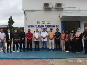 Itwasum Polri Cek SPPG Polda Bengkulu, Pastikan Distribusi MBG Lancar-Kualitas Menu Terjaga Itwasum Polri Cek SPPG Polda Bengkulu, Pastikan Distribusi MBG Lancar-Kualitas Menu Terjaga