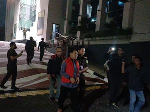 Nasib Eks Pj Bupati Sidoarjo Hudiyono Terjerat Korupsi Hibah SMK Rp 180 M Nasib Eks Pj Bupati Sidoarjo Hudiyono Terjerat Korupsi Hibah SMK Rp 180 M