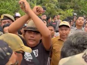 Kronologi Polisi Disandera usai Tangkap Penambang Ilegal Bengkayang Kronologi Polisi Disandera usai Tangkap Penambang Ilegal Bengkayang
