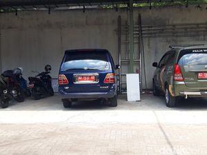 Penampakan Mobdin yang Dipakai Ugal-ugalan Anak Pejabat Satpol PP Boyolali Penampakan Mobdin yang Dipakai Ugal-ugalan Anak Pejabat Satpol PP Boyolali
