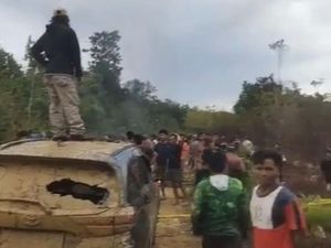 Penertiban PETI di Bengkayang Ricuh, Polisi Digigit-Mobil Dirusak Penertiban PETI di Bengkayang Ricuh, Polisi Digigit-Mobil Dirusak