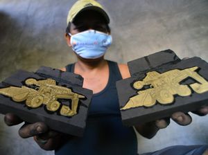 Suvenir Batu Bara di Sumbar Laris Manis Hingga ke Luar Negeri Suvenir Batu Bara di Sumbar Laris Manis Hingga ke Luar Negeri