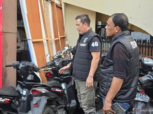 Markas Curanmor di Ciracas Digerebek: 2 Pelaku Diringkus, 7 Motor Disita