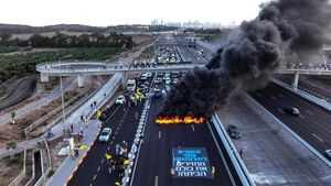 Protes di Israel Meningkat, Warga Blokir Jalan Utama Yakum