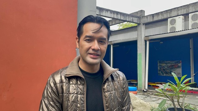 Update Informasi Selebriti InsertLive : Raut Wajah Revand Narya saat Ditanya soal Video Nikah Siri Faby Marcelia