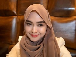 Ria Ricis Cerita Didoakan Aisar Khaled di Depan Kabah: Dia Care Banget