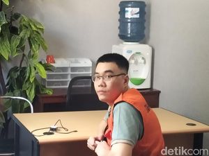 Polda NTT Limpahkan Otak Penyelundupan WN China ke Jaksa di Labuan Bajo Polda NTT Limpahkan Otak Penyelundupan WN China ke Jaksa di Labuan Bajo