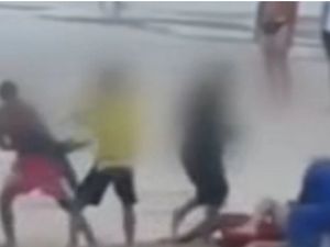 Turis Ngamuk Saat Diingatkan soal Keselamatan, Ludahi Penjaga Pantai Turis Ngamuk Saat Diingatkan soal Keselamatan, Ludahi Penjaga Pantai
