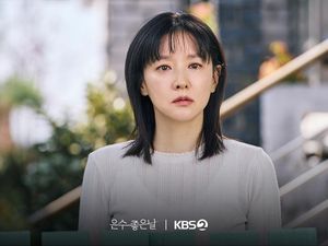 Jadwal Tayang Walking on Thin Ice, Drama Lee Young Ae dan Kim Young Kwang