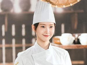 Video: Cerita YoonA Belajar Pakai Alat Masak Tradisional Demi Bon Appetit Your Majesty Video: Cerita YoonA Belajar Pakai Alat Masak Tradisional Demi Bon Appetit Your Majesty