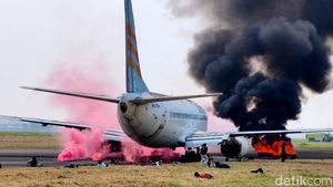 Simulasi Penanganan Kecelakaan Pesawat di Bandara Juanda