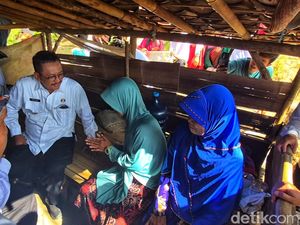 Curhat Etin ke Bupati Asjap: Di Kandang Domba Bau Pak Curhat Etin ke Bupati Asjap: Di Kandang Domba Bau Pak