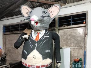 Cosplay Tikus Berdasi Dilarang Ikut Karnaval di Bangkalan Cosplay Tikus Berdasi Dilarang Ikut Karnaval di Bangkalan