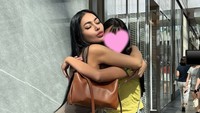 7 Foto Denada dan Putrinya yang Sudah Remaja, Kompak Bak Bestie