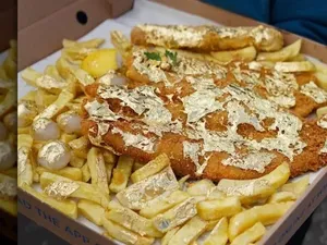 Mewah Banget! Penampakan Fish and Chips Rp 1,8 Juta Berlapis Emas Mewah Banget! Penampakan Fish and Chips Rp 1,8 Juta Berlapis Emas