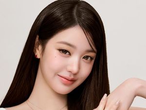 Heboh Rumor Jang Wonyoung IVE Bikin Brand FOREVER:CHERRY, Ini Kata Agensinya